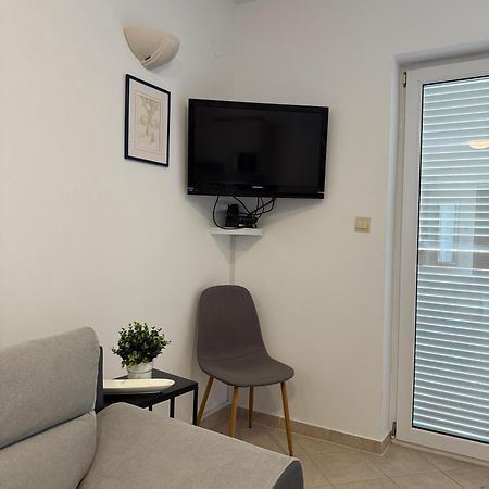 Apartmani Samec Novalja Exteriör bild
