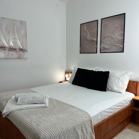 Apartmani Samec Novalja Exteriör bild