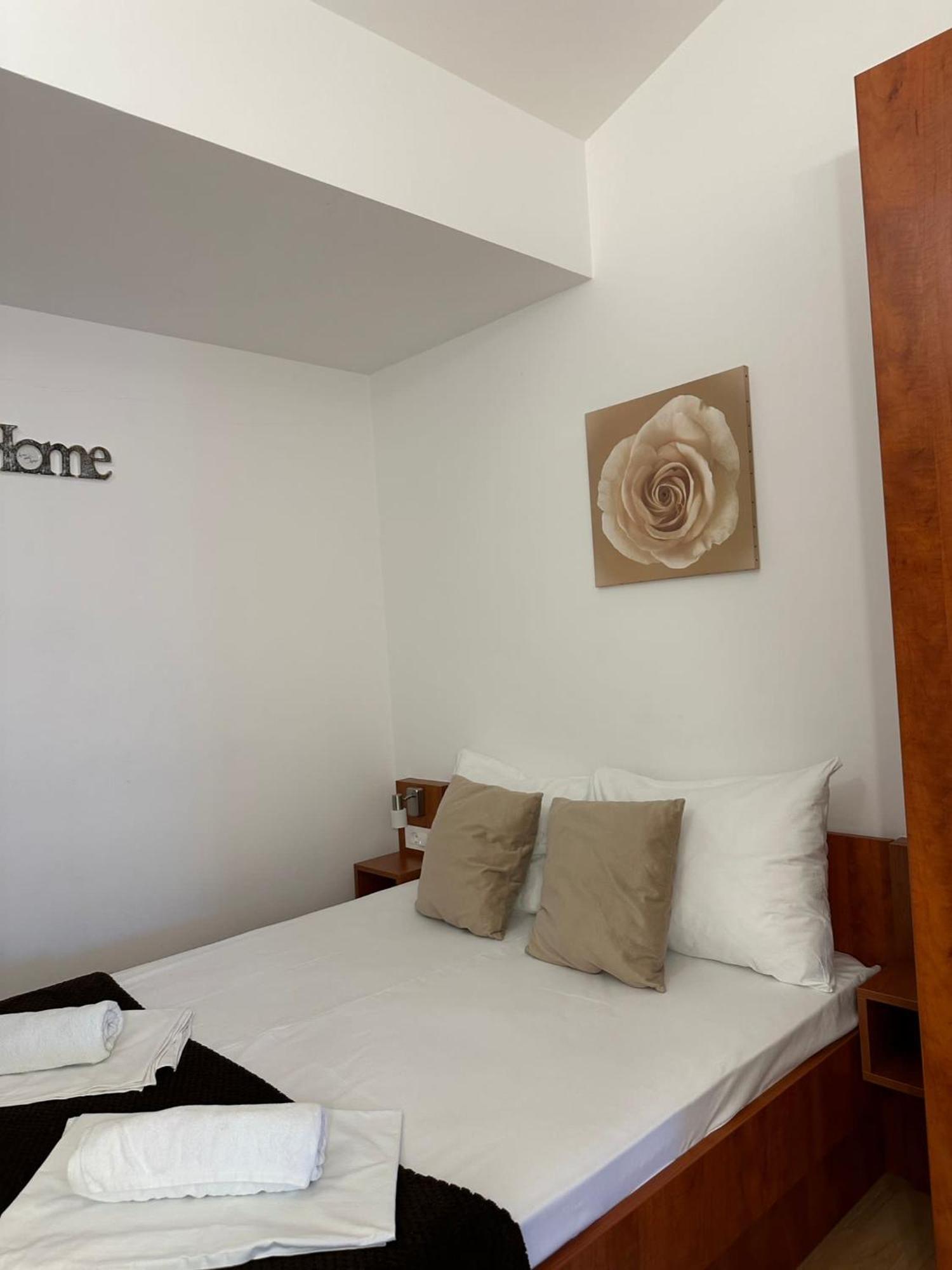 Apartmani Samec Novalja Exteriör bild