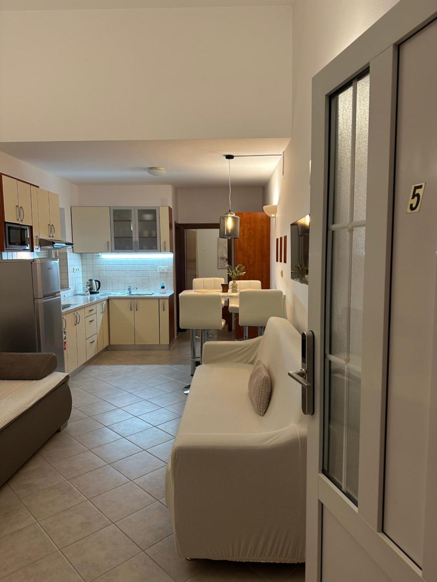 Apartmani Samec Novalja Exteriör bild