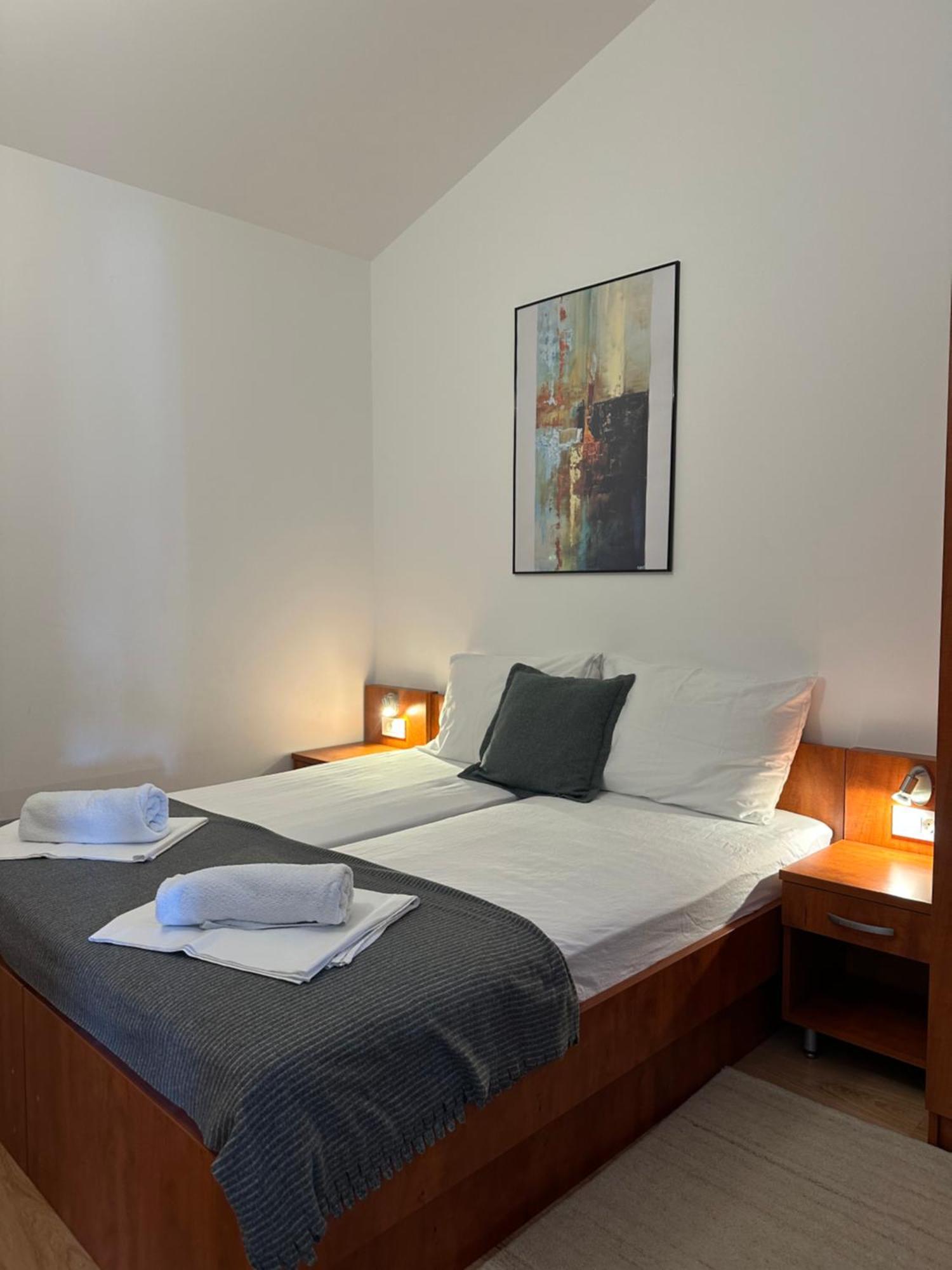 Apartmani Samec Novalja Exteriör bild